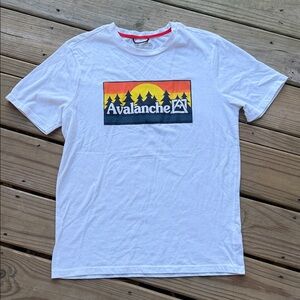 Avalanche Men’s Medium White T-Shirt Graphic Short Sleeve Sunset Forest Logo